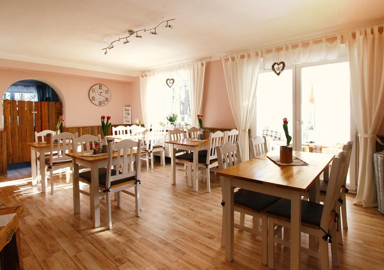 Haus Am Bach - Gemuetliche Pension Алерсхаузен Екстериор снимка