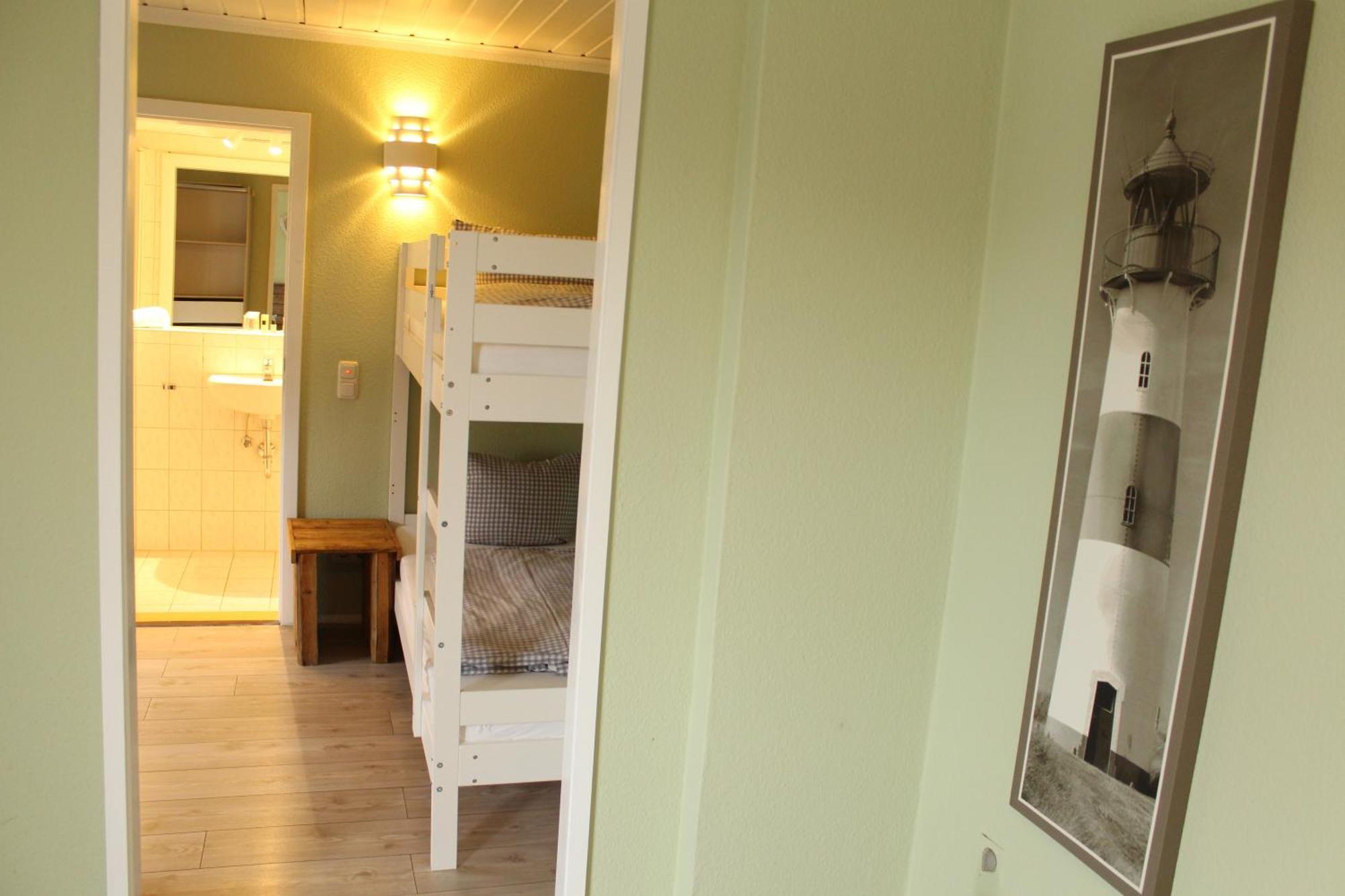 Haus Am Bach - Gemuetliche Pension Алерсхаузен Екстериор снимка