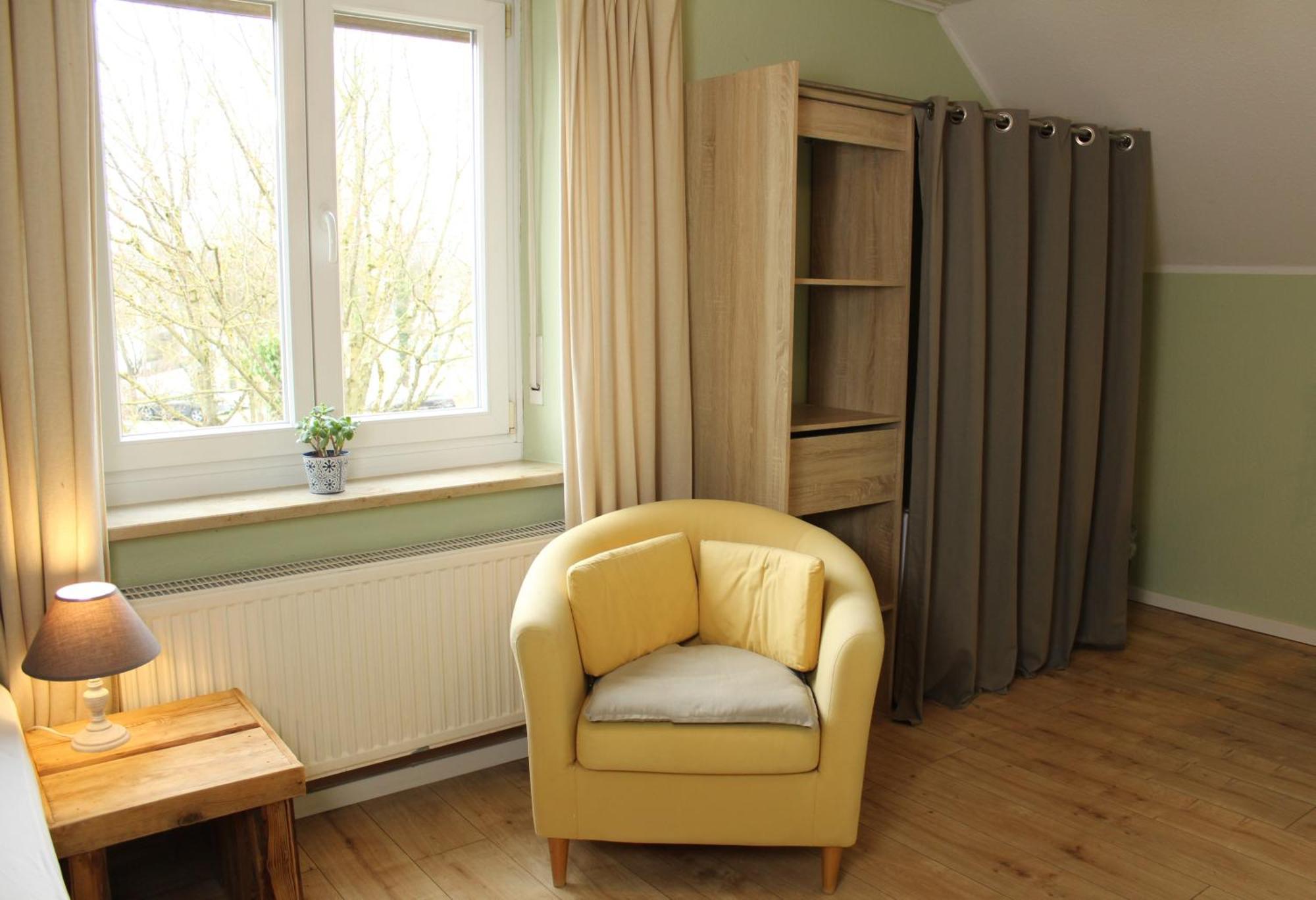 Haus Am Bach - Gemuetliche Pension Алерсхаузен Екстериор снимка
